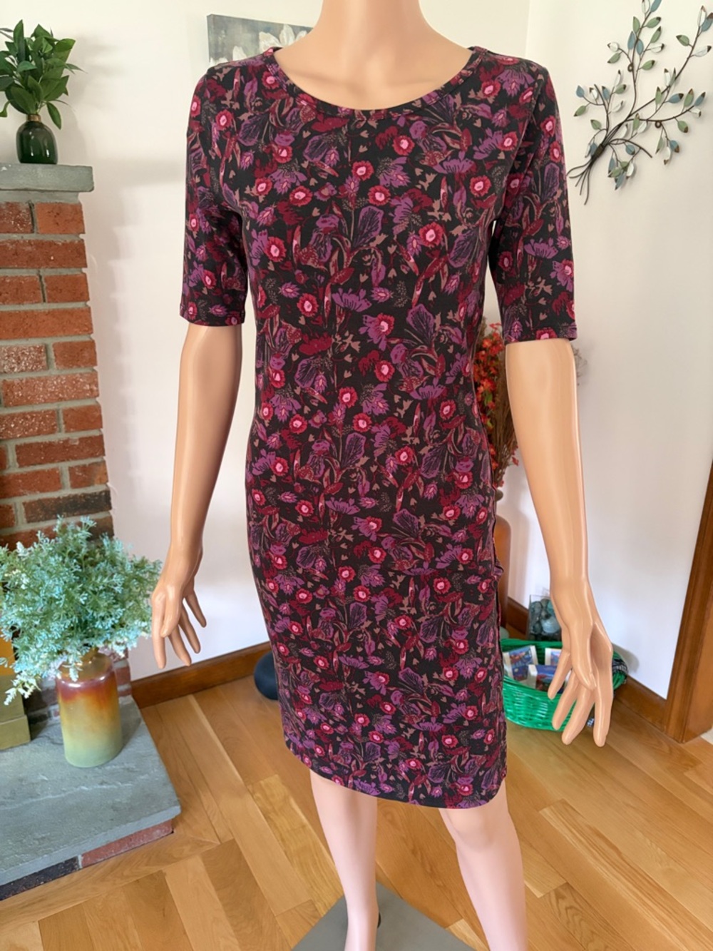 LuLaRoe Floral Sheath Dress in Black, Pink and Purple